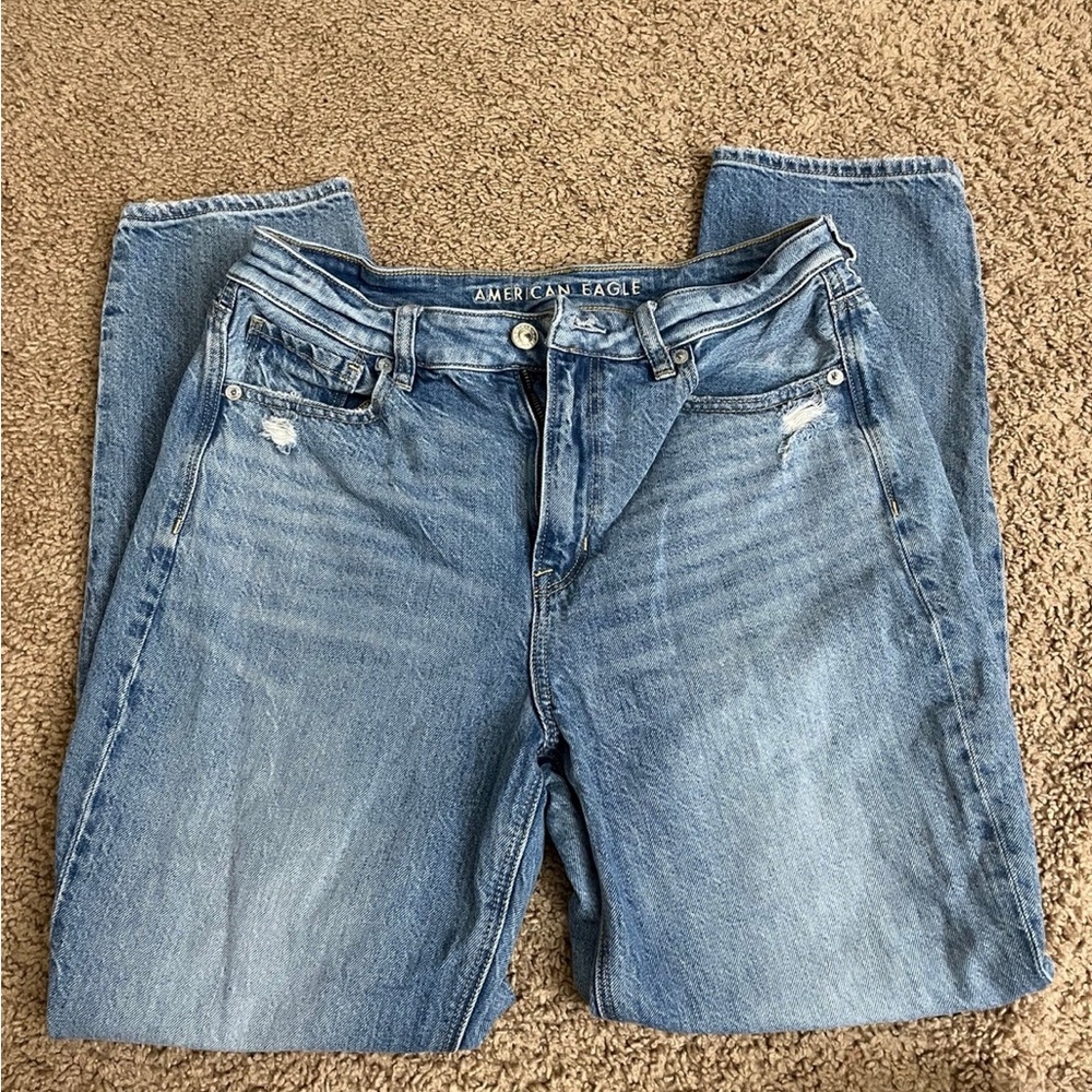 american eagle ripped mom jeans